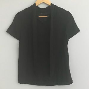 Black ROMWE shirt with flowers on the back